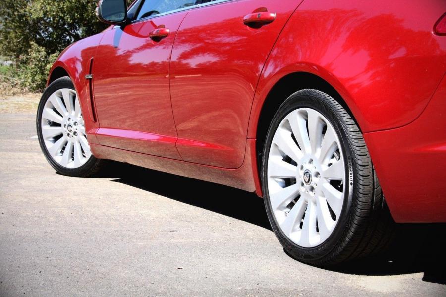  Jaguar XF 2008 года  (фото 170 из 175)